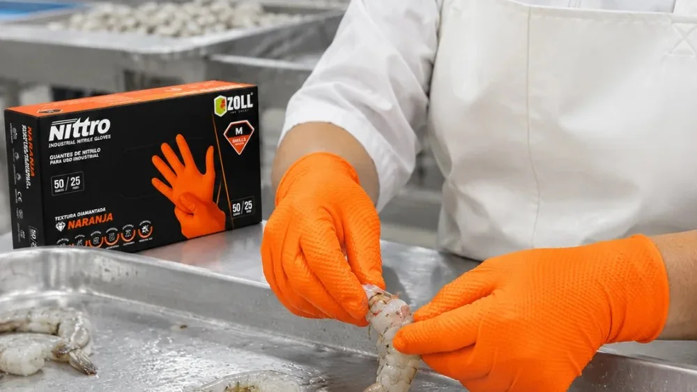 Guantes de nitrilo industriales: guía completa para elegir el correcto (y no caer en el fraude del calibre)